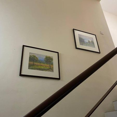 סרי איסקנדר Spacious Cozy Lakeville Homestay 4 Bedrooms All With Aircond מראה חיצוני תמונה
